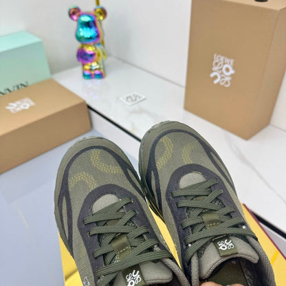 L2-Sneakers