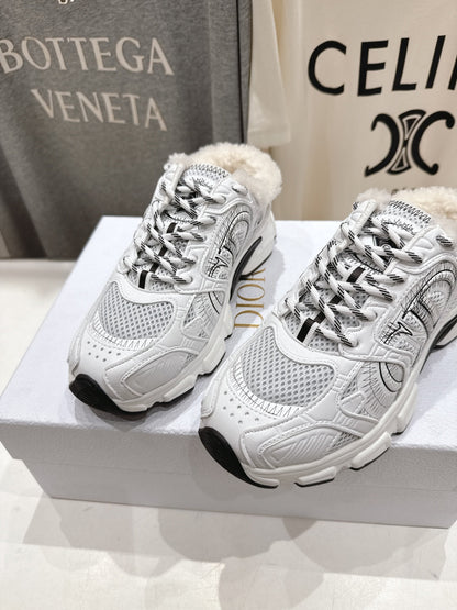 D-Sneakers