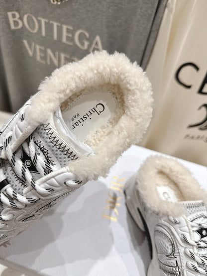 D-Sneakers