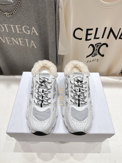 D-Sneakers