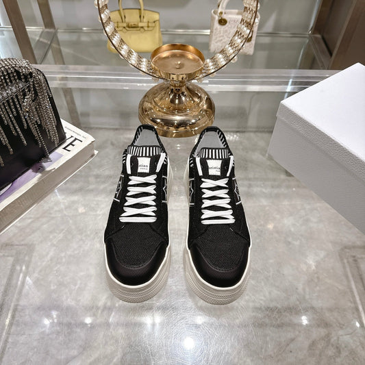 D-Sneakers