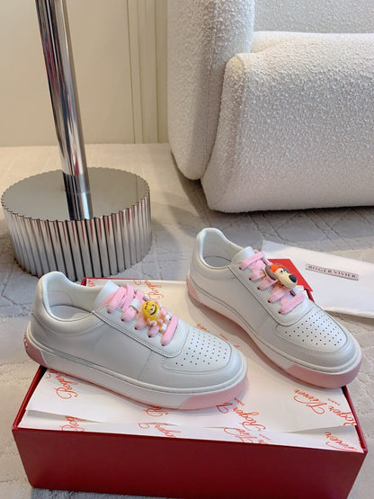 R-Sneakers