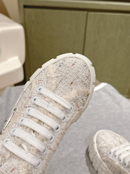 P-Sneakers