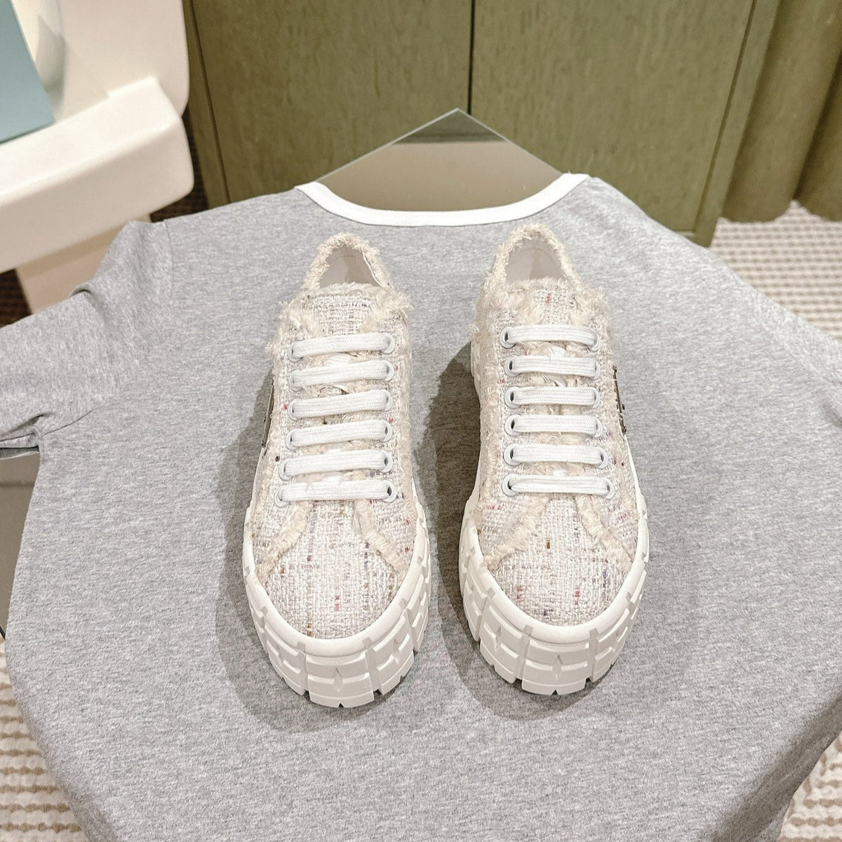 P-Sneakers