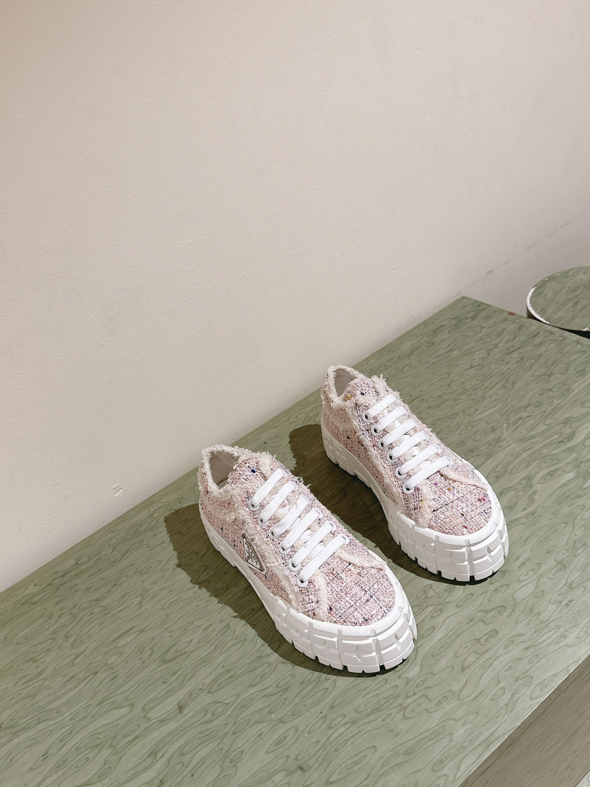 P-Sneakers