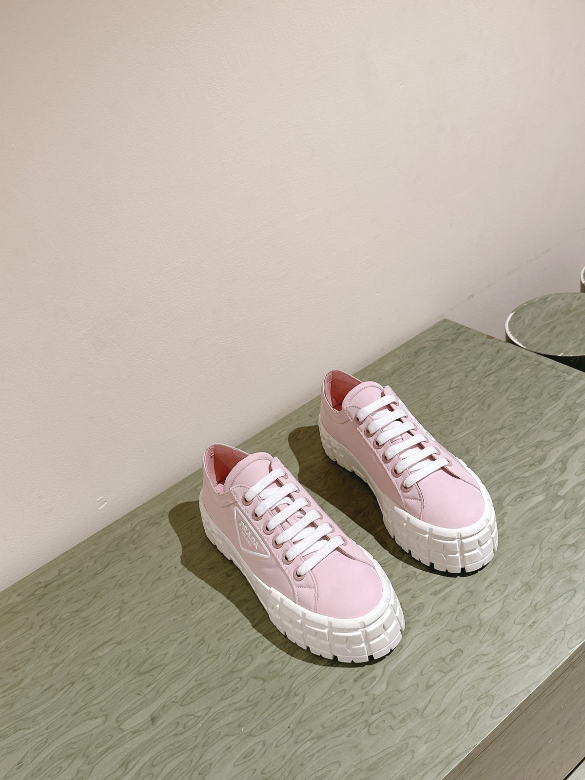 P-Sneakers