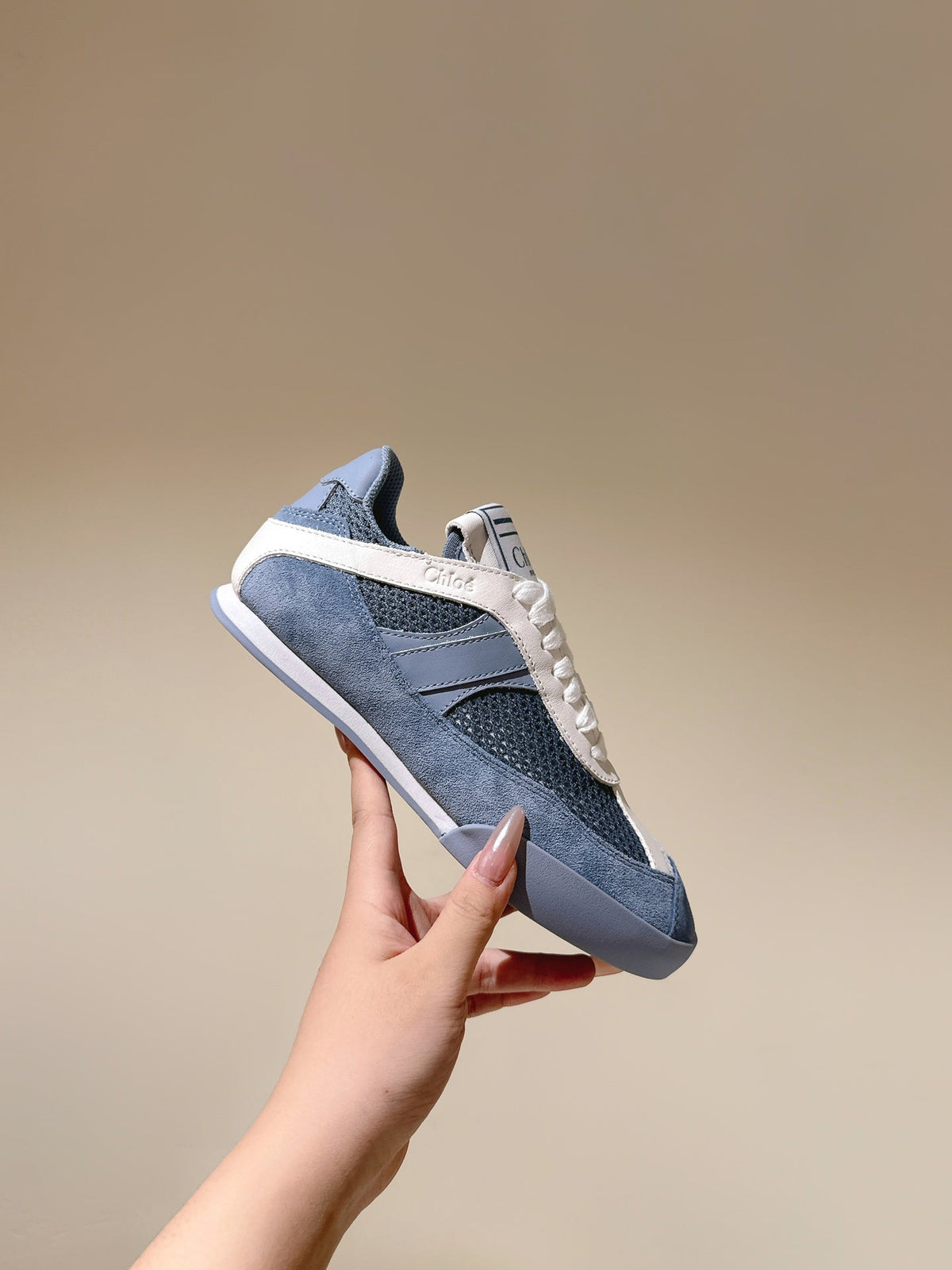 H-Sneakers