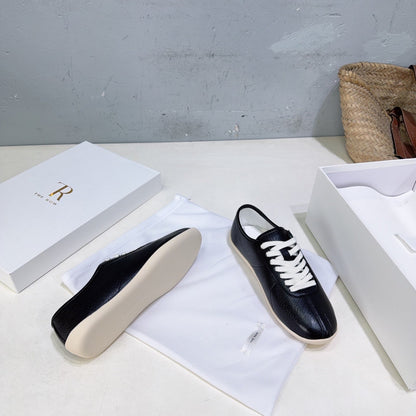 T-Sneakers