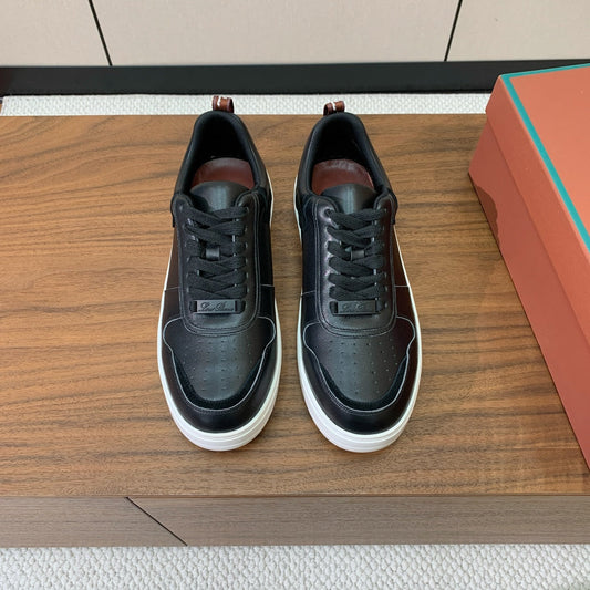 L-Sneakers