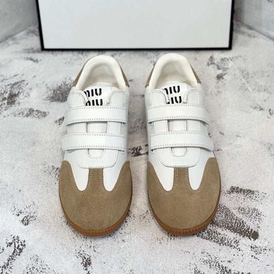 M-Sneakers