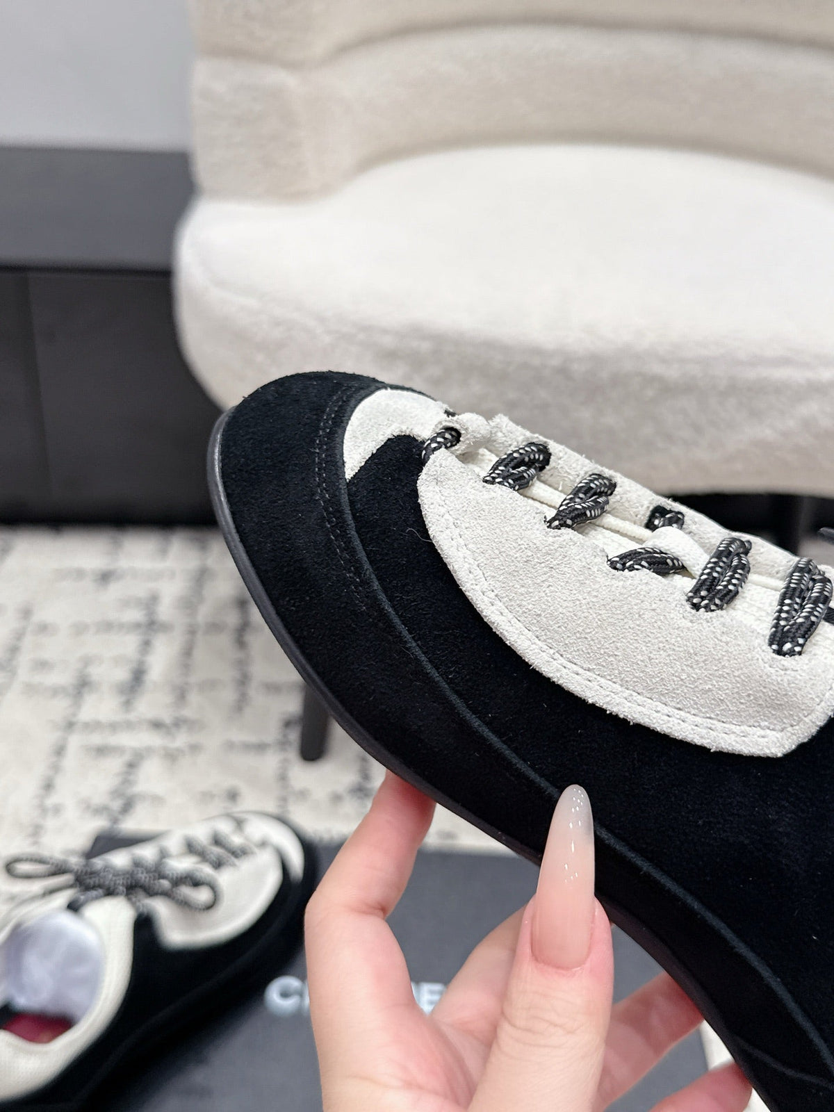 C-Sneakers