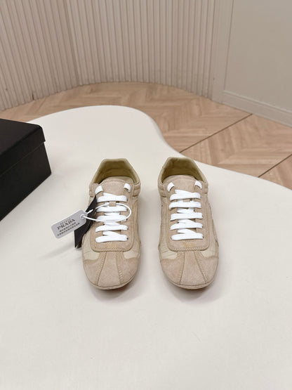 P-Sneakers