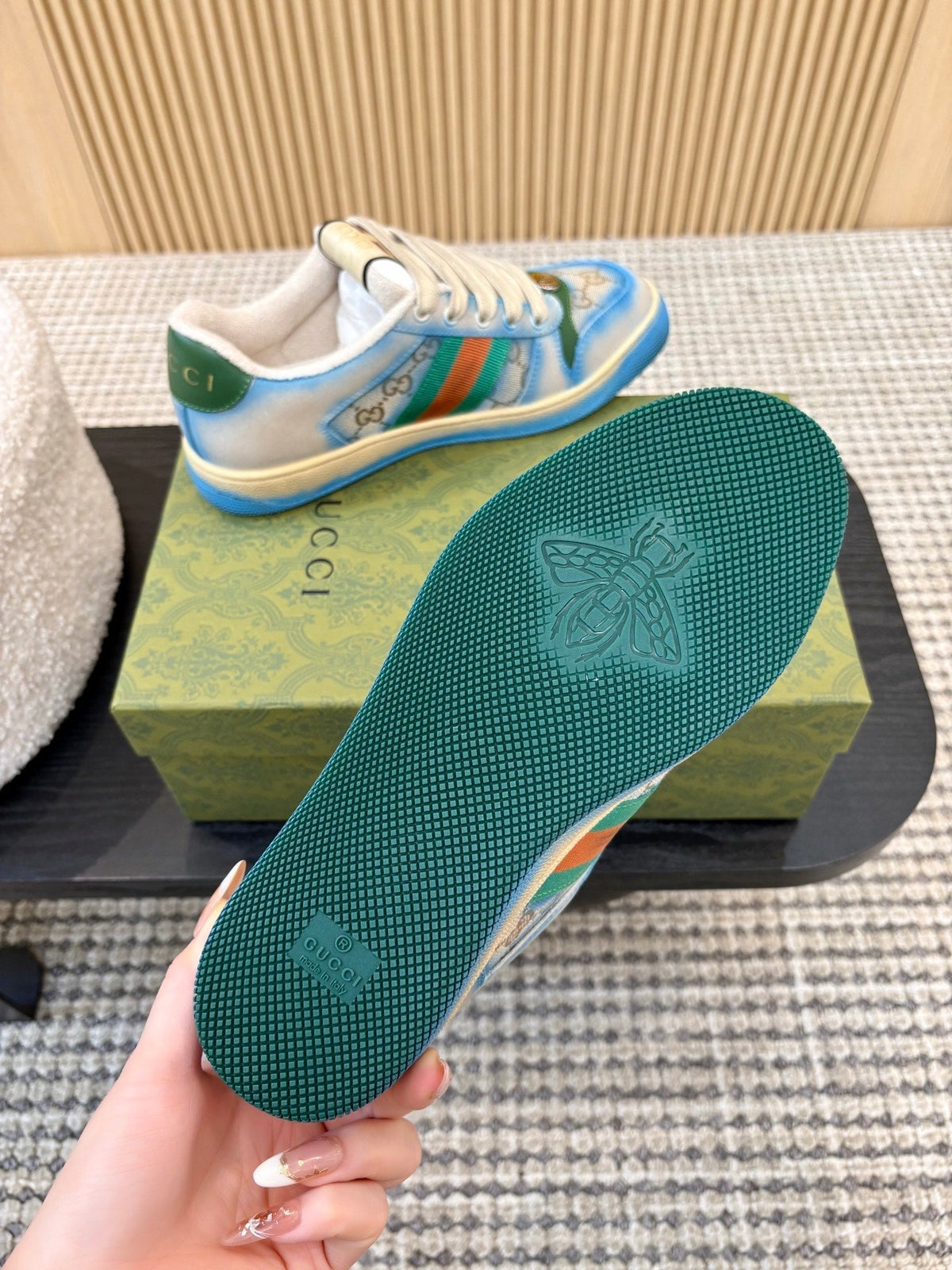G-Sneakers