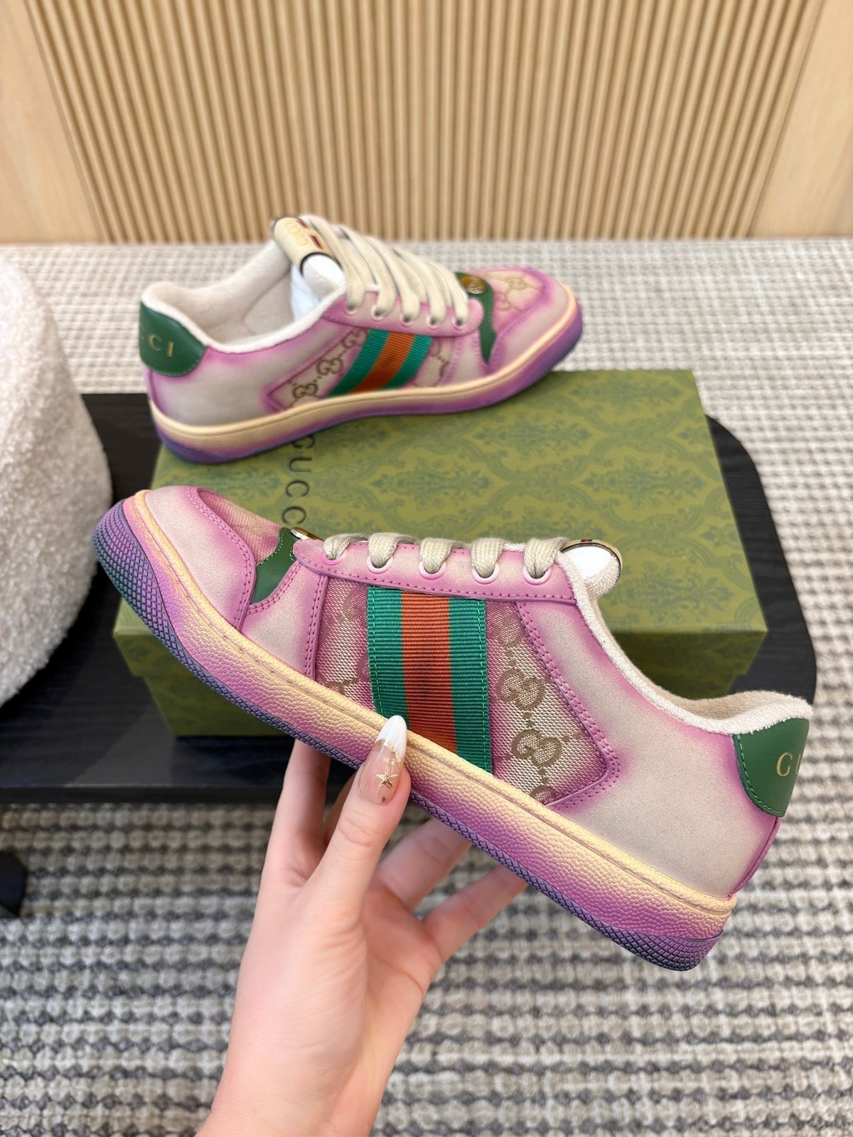 G-Sneakers