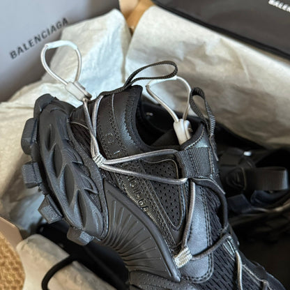 B-Sneakers
