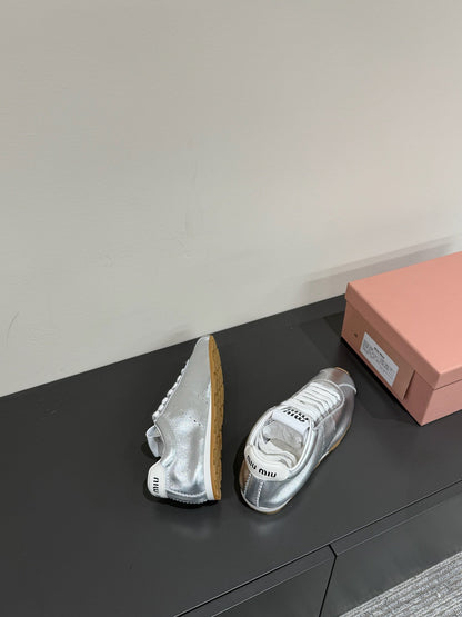 M-Sneakers