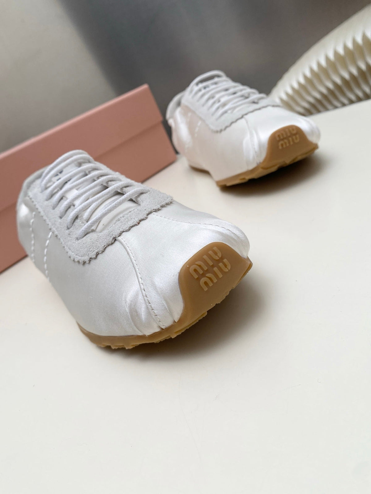 M-Sneakers