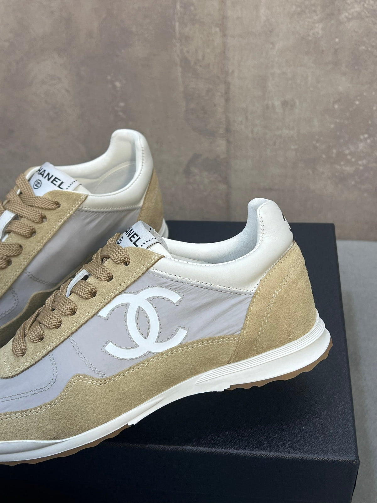 C-Sneakers