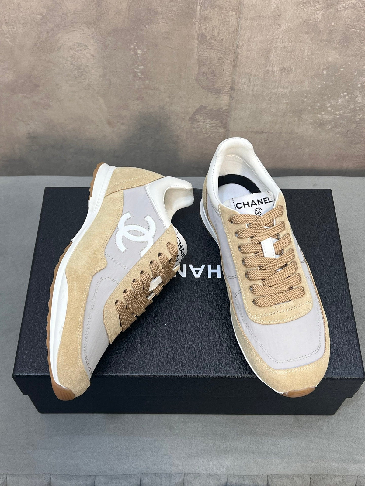C-Sneakers