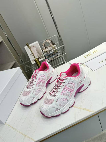 D-Sneakers
