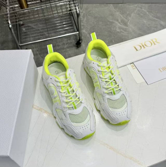 D-Sneakers