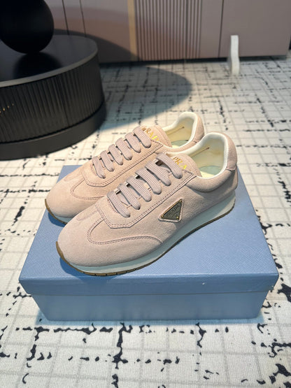 P-Sneakers