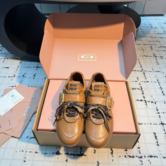 M-Sneakers