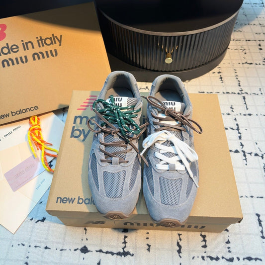 M-Sneakers