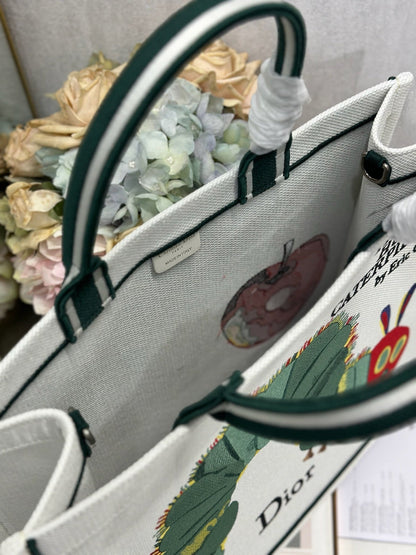 DIOR 26S LARGE BOOK TOTE 42 IN CREAM WHITE AND GREEN WOVEN FABRIC
