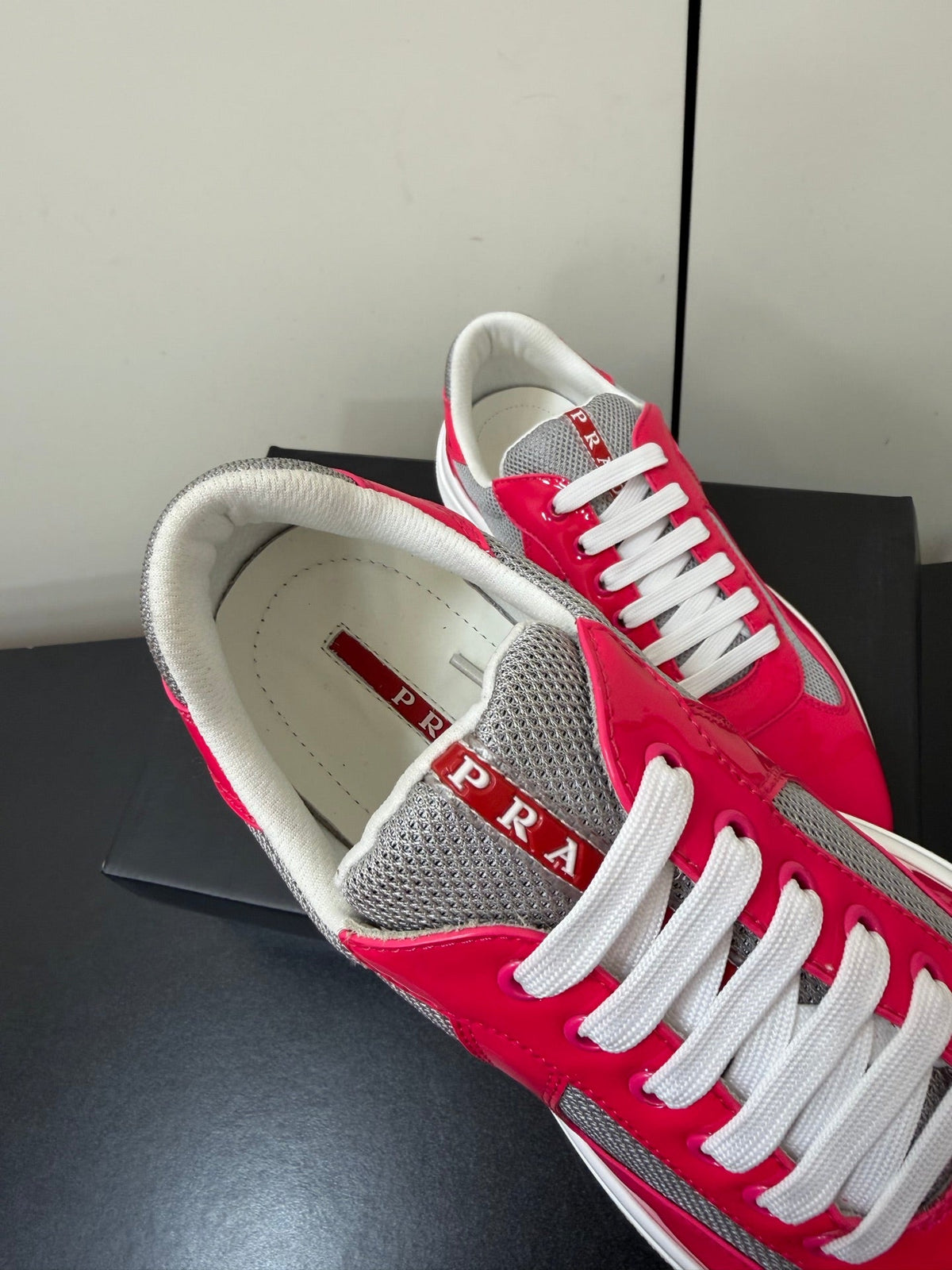 P-Sneakers