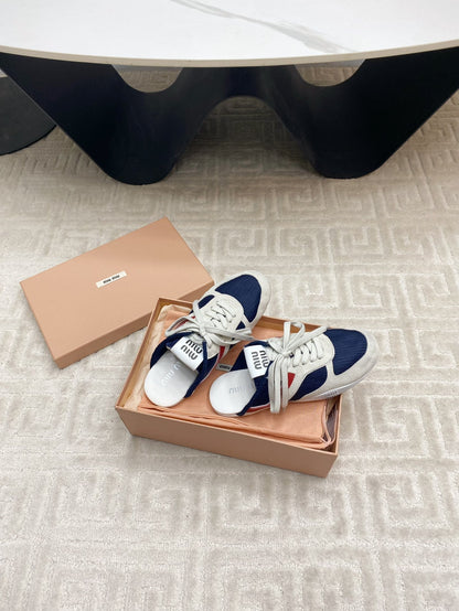 M-Sneakers