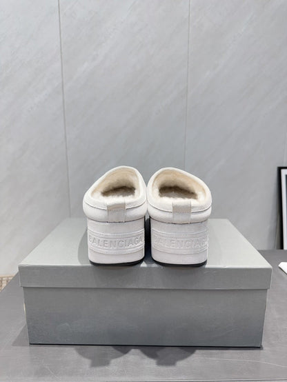B-Sneakers