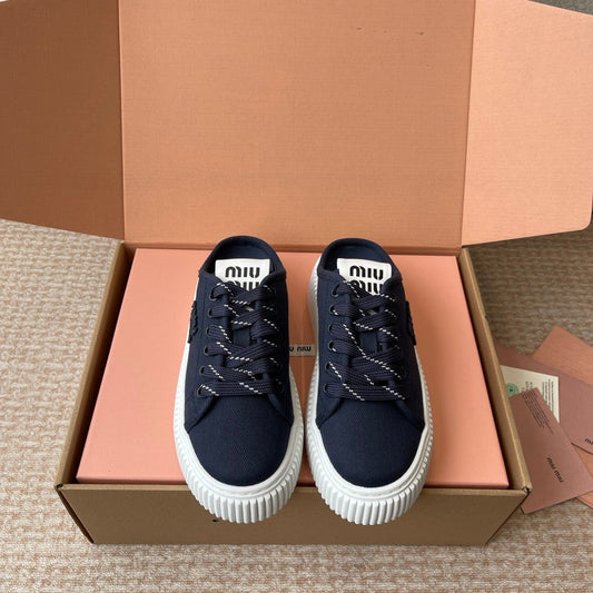 M-Sneakers