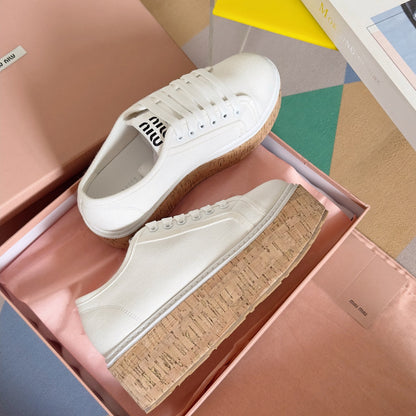 M-Sneakers