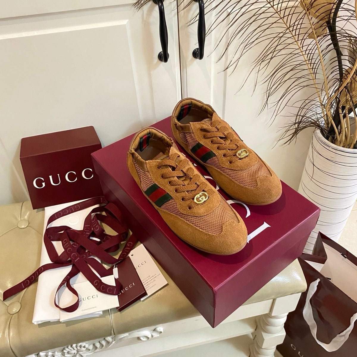 G-Sneakers