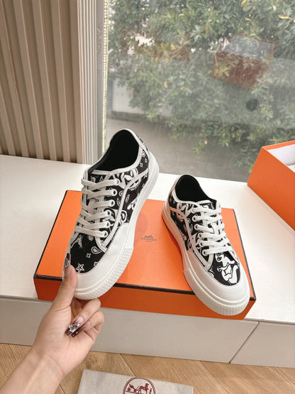 A-Sneakers