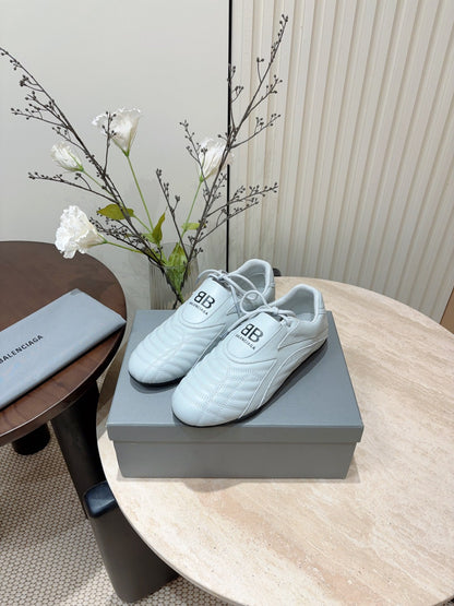 B-Sneakers