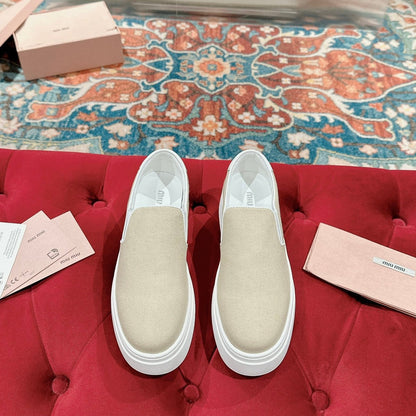 M-Sneakers