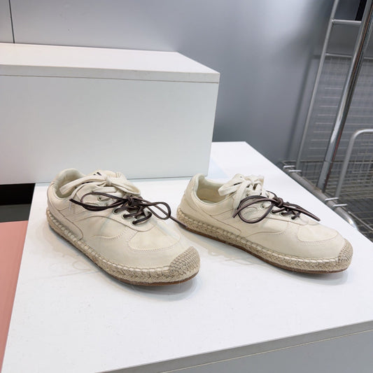 M-Sneakers