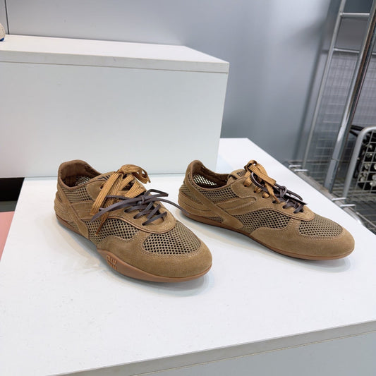 M-Sneakers