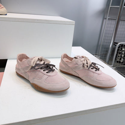M-Sneakers