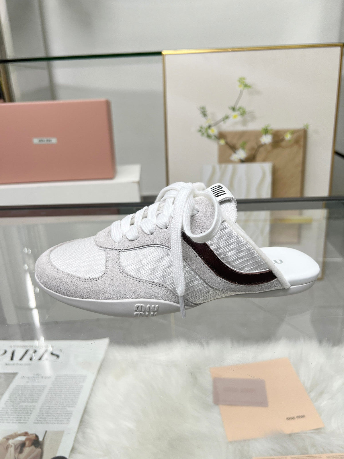 M-Sneakers
