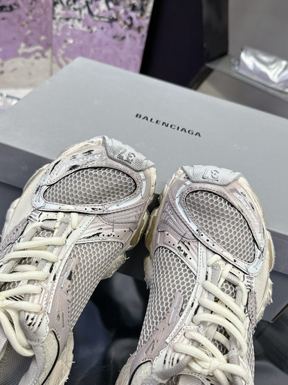 B-Sneakers