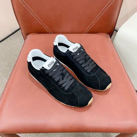 M-Sneakers
