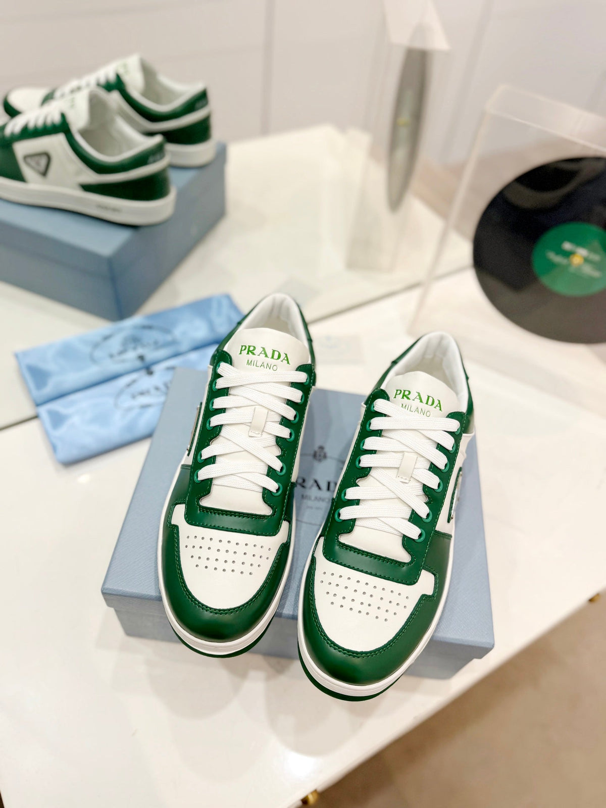 P-Sneakers