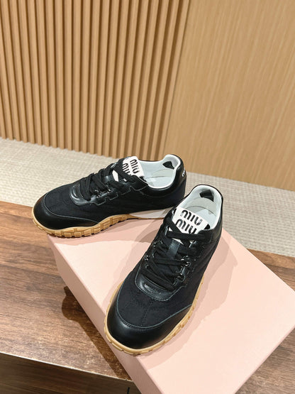 M-Sneakers