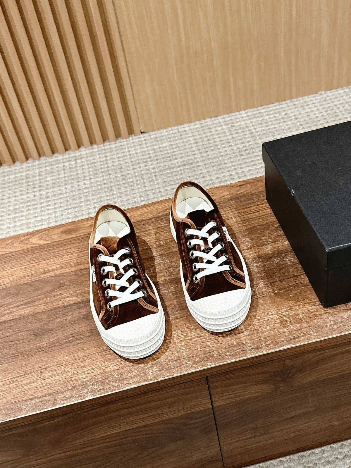 C-Sneakers