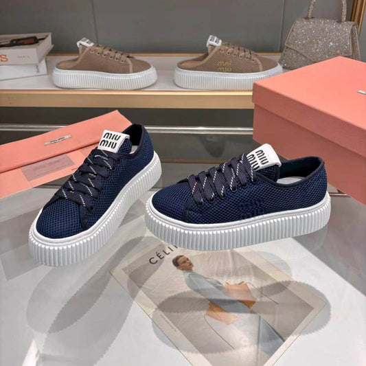 M-Sneakers