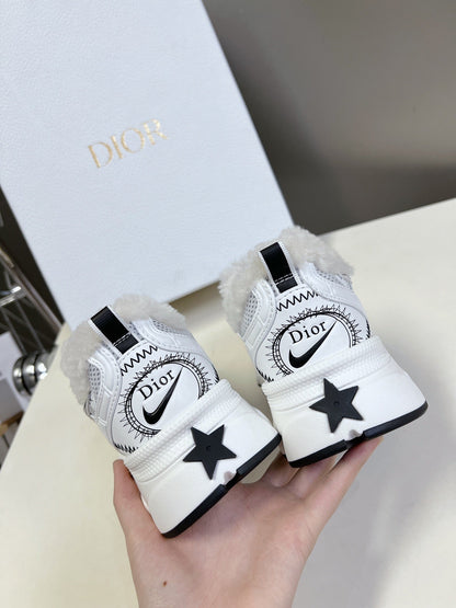 D-Sneakers