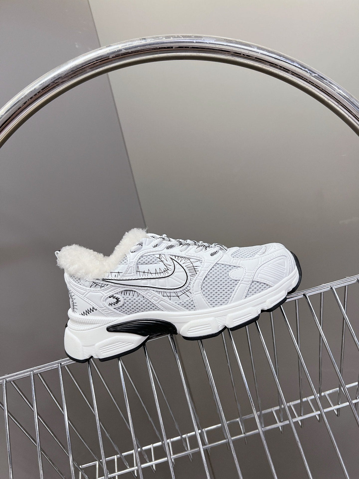 D-Sneakers